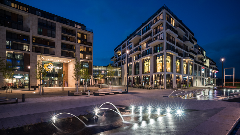 batis 18mm 2.8 zeiss e-mount a7 stuttgart blue hour milaneo stadtbibliothek library