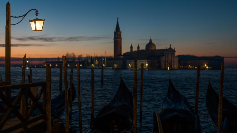 carl zeiss loxia 85mm 2.0 sonnar sony a7 a7r a7r2 a7rm2 alpha alpha7 review venice italy bokeh panorama