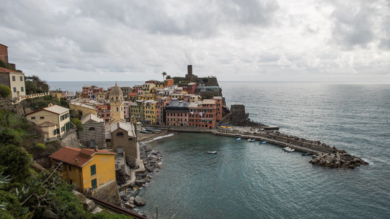 cinque terre italy vernazza blue hour spot