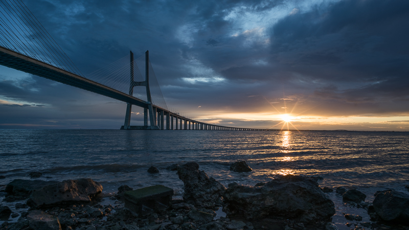 puente vasco de gama bridge portugal lisbon lissabon lisboa
