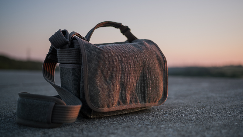 Review: Thinktank Retrospective 5 and 7 shoulder bag