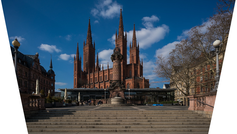 Straighten Architecture Perfectly With a Tilt-Shift Lens