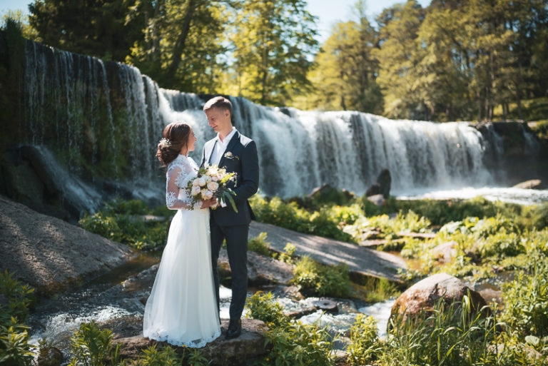 Guide to best Sony EMount 35mm Lenses for A7/A9/A1 series