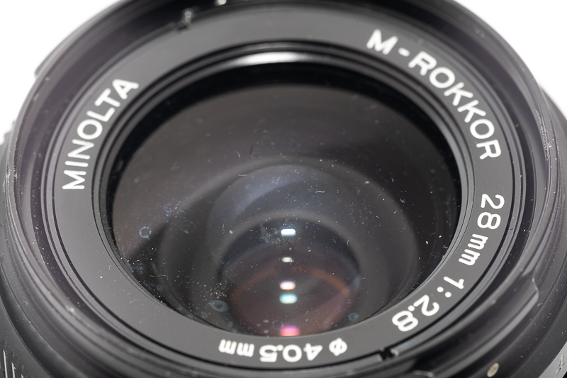 minolta 28mm 2.8 m-rokkor leica review contrast sharpness vignetting 24mp m10 42mp m11 resolution white dots