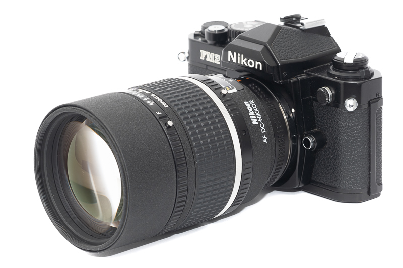 nikon af af-d 135mm 2.0 defocus control dc ed if sharpness review contrast resolution 42mp 61mp 24mp vignetting coma bokeh build quality flare resistance
