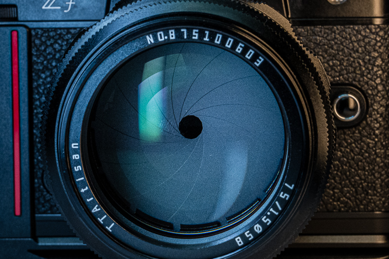 TTArtisan 75mm f/1.5 aperture blades