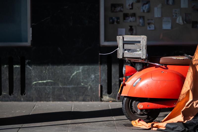 nikon 105mm 1.8 ai ai-s f/1.8 tele fast 1981 1980 reportage press review 42mp sony nikon z 61mp z6 z7 z8 z9 a7riv a7rv contrast sharpness bokeh vignetting