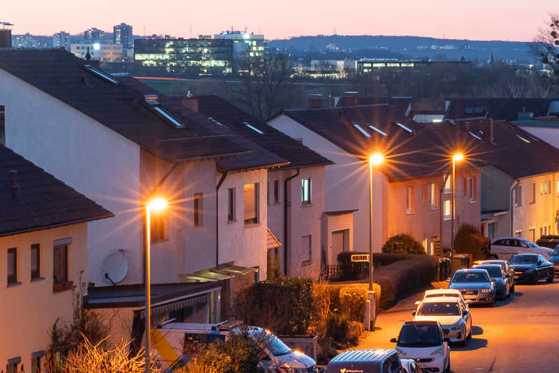 nikon 105mm 1.8 ai ai-s f/1.8 tele fast 1981 1980 reportage press review 42mp sony nikon z 61mp z6 z7 z8 z9 a7riv a7rv contrast sharpness bokeh vignetting