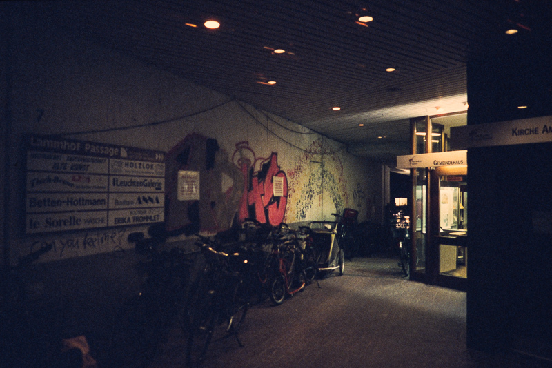ektachrome kodak 320t tungsten slide film germany tübingen deutschland review nikon f analogue film hamburg germany f80