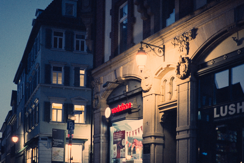 ektachrome kodak 320t tungsten slide film germany tübingen deutschland review nikon f analogue film hamburg germany f80