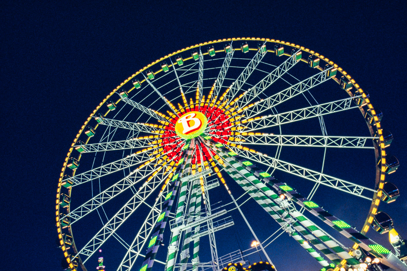 fuji fujifilm fujichrome slide film provia 400f wasen wiesen kirmes frühlingsfest review nikon f analogue film hamburg germany f80 nikon af-s 20mm 1.8G