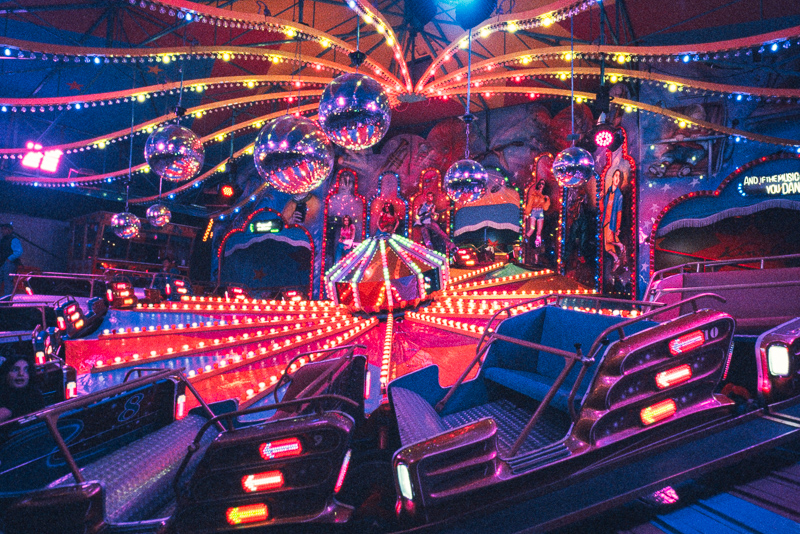 fuji fujifilm fujichrome slide film provia 400f wasen wiesen kirmes frühlingsfest review nikon f analogue film hamburg germany f80 nikon af-s 20mm 1.8G
