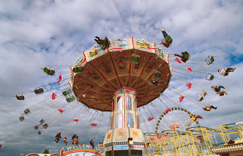 kodak royal supra 400 color negative film germany stuttgart wasen frühlingsfest kirmes deutschland review nikon f analogue film f80