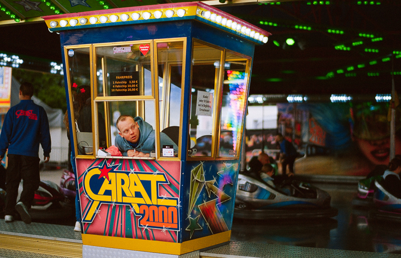 kodak royal supra 400 color negative film germany stuttgart wasen frühlingsfest kirmes deutschland review nikon f analogue film f80