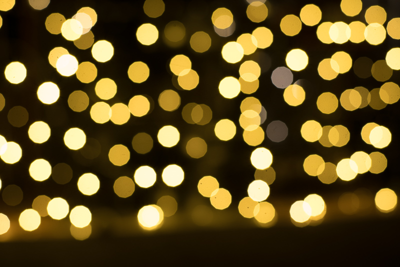 Bokeh balls Nonikkor 50/1.2 @8