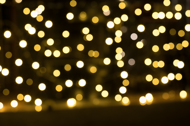 Bokeh balls Nonikkor 50/1.2 @11