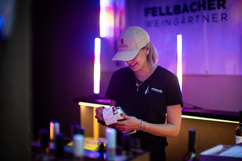 review canon ef 50mm 1.0 l usm 1.0l world's fastest AF autofocus lens contrast resolution 42mp 24mp 61mp analogue contrast bokeh vignetting