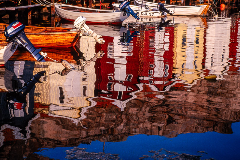 Nikon FE2 | Coulour reversal film | Fujichrome Velvia 50