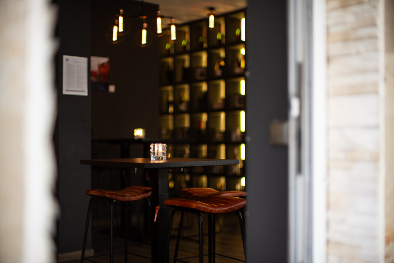 review canon ef 50mm 1.0 l usm 1.0l world's fastest AF autofocus lens contrast resolution 42mp 24mp 61mp analogue contrast bokeh vignetting