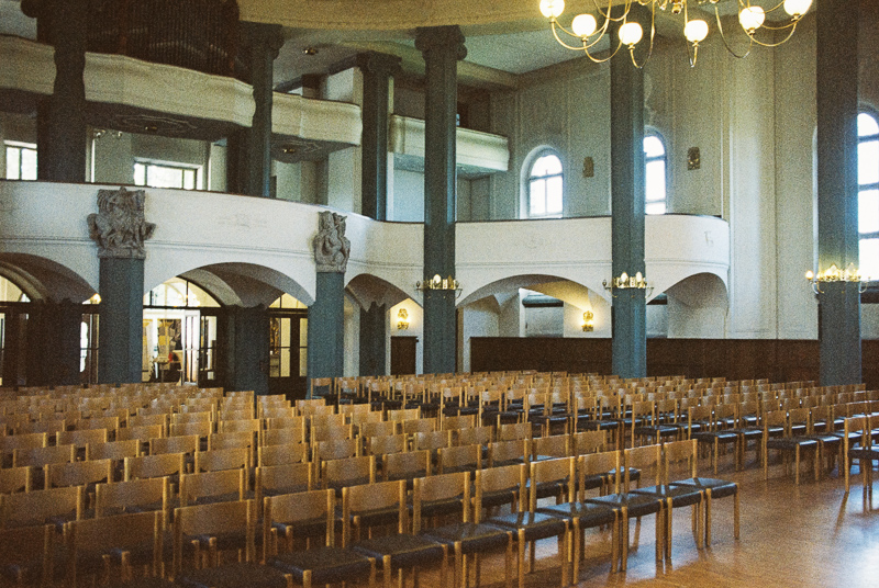 agfa XRS 400 c-41 color negative film germany stuttgart wasen frühlingsfest kirmes deutschland review nikon f analogue film hexar rf