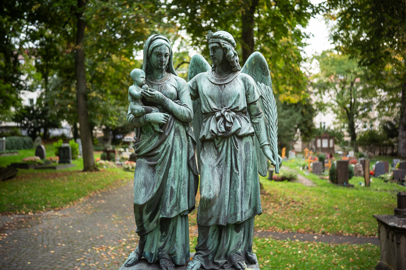 thypoch eureka 28mm 2.8 compact leica m10 m11 m9 m8 m10r review 42mp 24mp 61mp contrast sharpness bokeh vignetting limited