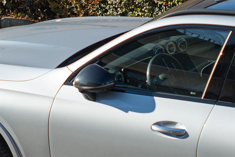 omnar bertele sonnar flb review leica m10 m11 m9 42mp 24mp cinematic contrast sharpness rendering bokeh 50mm 2.0 film analogue focus shift skyllaney