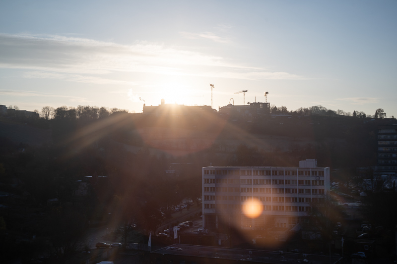 omnar bertele sonnar flb review leica m10 m11 m9 42mp 24mp cinematic contrast sharpness rendering bokeh 50mm 2.0 film analogue focus shift skyllaney