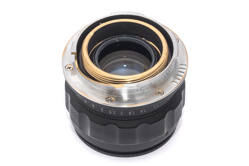 omnar bertele sonnar flb review leica m10 m11 m9 42mp 24mp cinematic contrast sharpness rendering bokeh 50mm 2.0 film analogue focus shift skyllaney