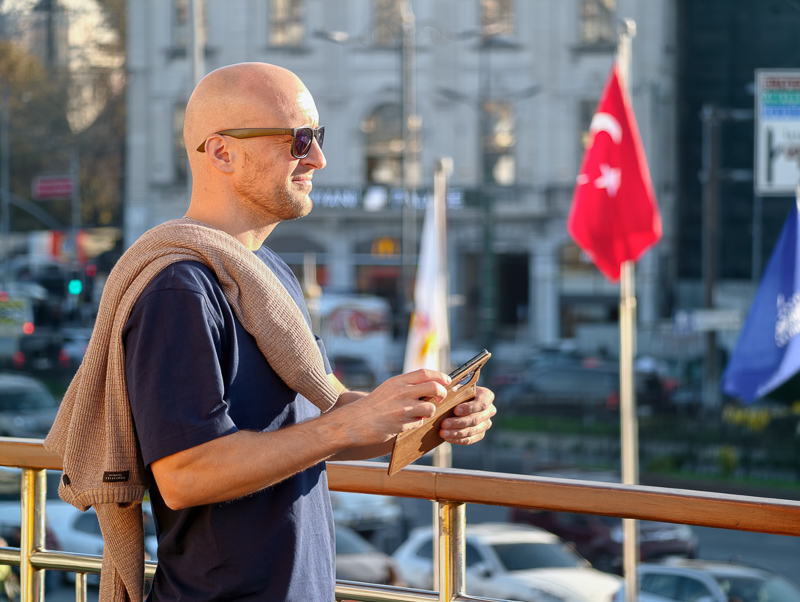 vivo x200 ultra review bokeh sharpness contrast vignetting comparison 50mp 200mp EXTENDER zeiss 2.35x 2,35 200mm