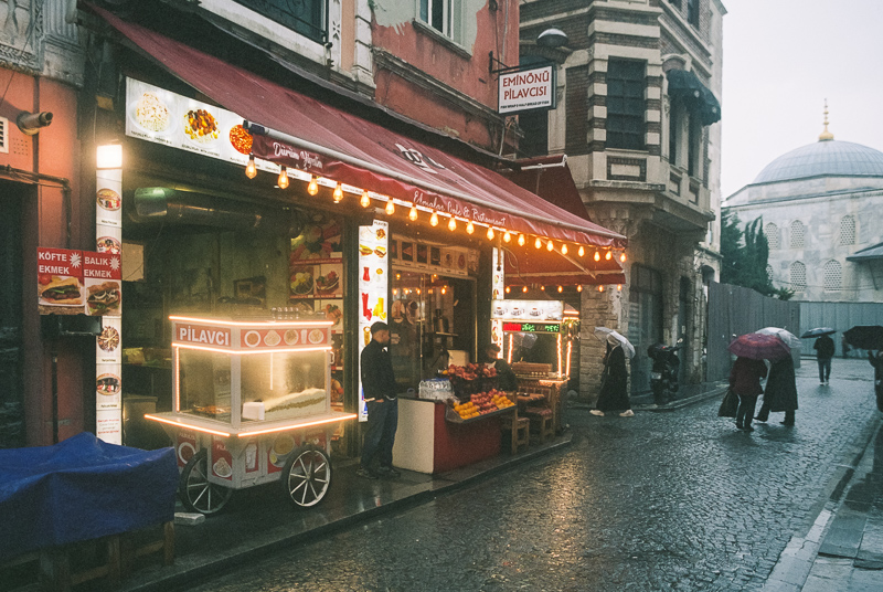 thypoch simera 28mm 1.4 fast wide angle leica m10 m11 m9 m8 m10r review 42mp 24mp 61mp contrast sharpness bokeh vignetting