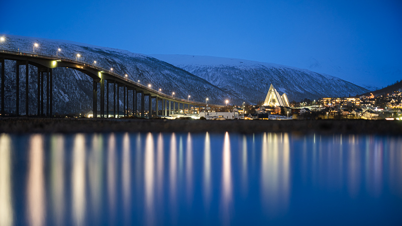 songraw 50mm 1.2 moonlit sony fe gm fullframe fastest lens contrast resolution 33mp 42mp 61mp sharpness vignetting a7riv a7rv a9 bokeh portrait z6 z7 z8 z9 zf z6iii nikon