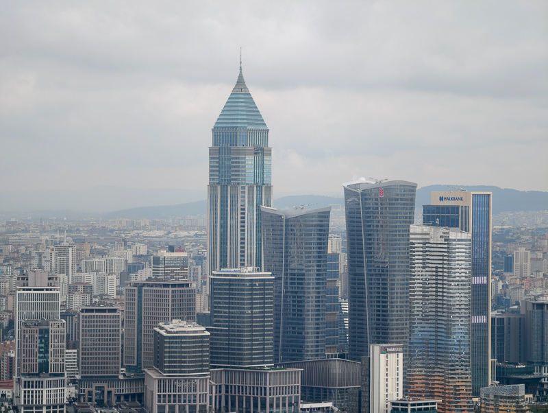 vivo x200 ultra review bokeh sharpness contrast vignetting comparison 50mp 200mp EXTENDER zeiss 2.35x 2,35 200mm