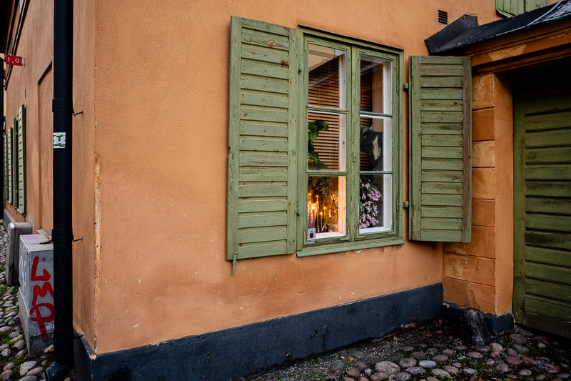 Nikon Zf | Meike 24mm f/1.4 | f/2.8