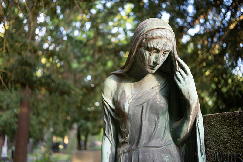 thypoch ksana 35mm 2.0 compact leica m10 m11 m9 m8 m10r review 42mp 24mp 61mp contrast sharpness bokeh vignetting limited evf